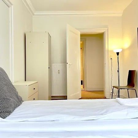 Located Near Vesterbro Daire *