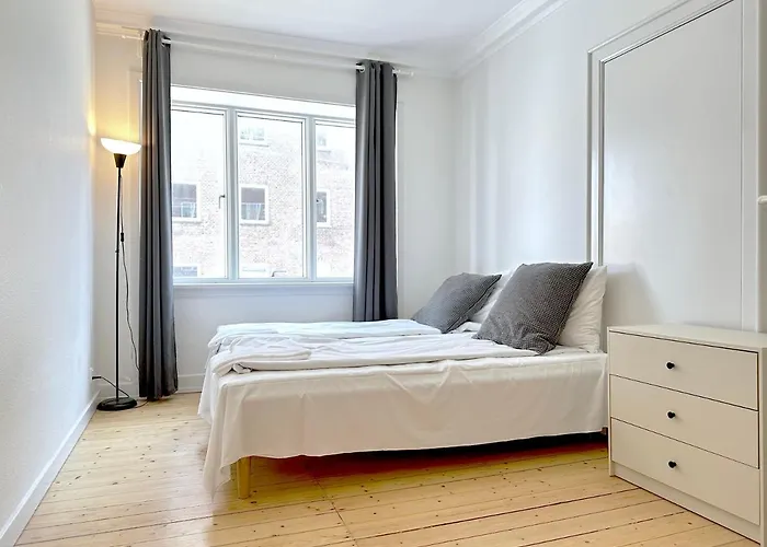 Located Near Vesterbro Apartamento Ålborg